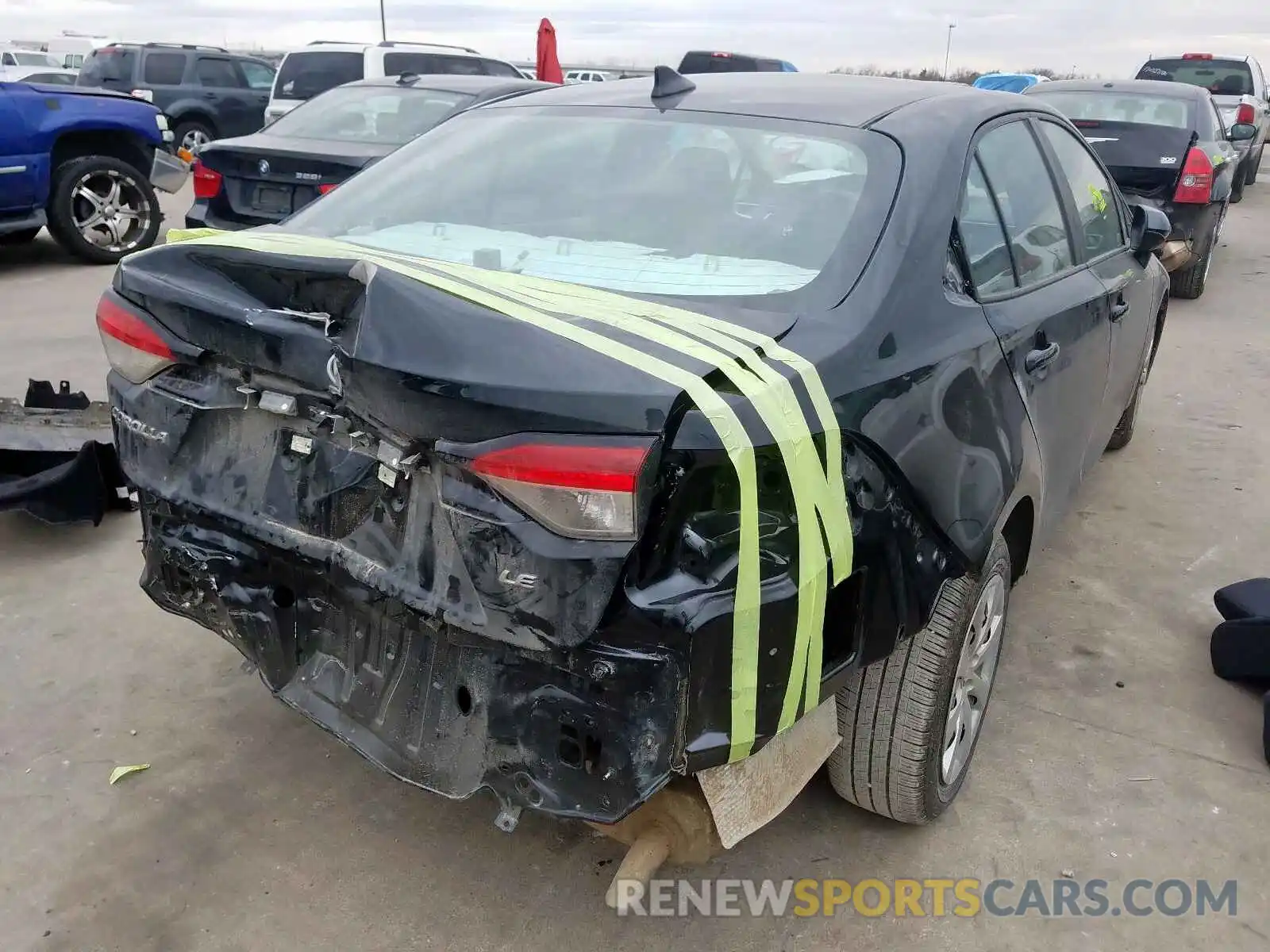 4 Photograph of a damaged car 5YFEPRAE5LP056185 TOYOTA COROLLA 2020