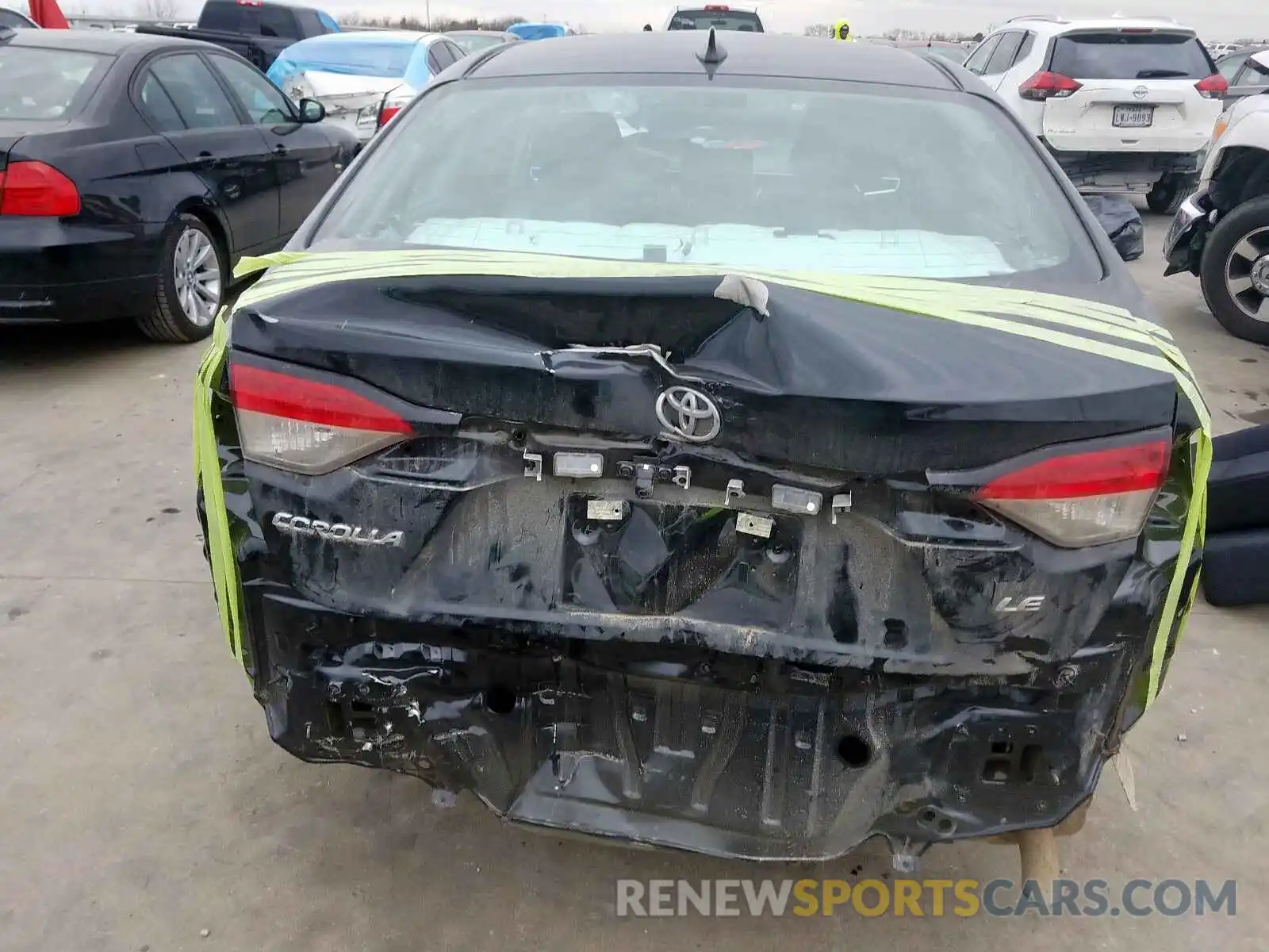 9 Photograph of a damaged car 5YFEPRAE5LP056185 TOYOTA COROLLA 2020