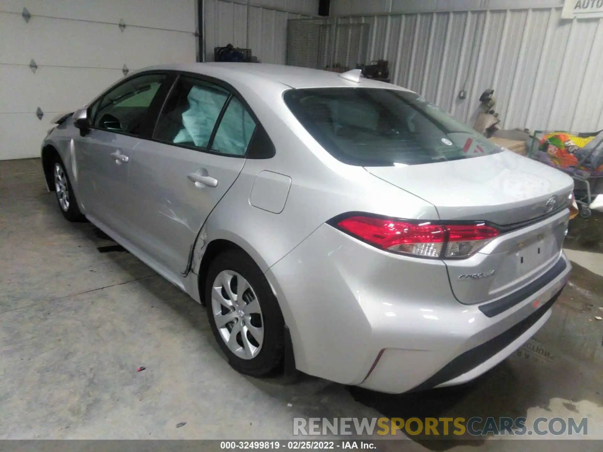 3 Photograph of a damaged car 5YFEPRAE5LP058731 TOYOTA COROLLA 2020