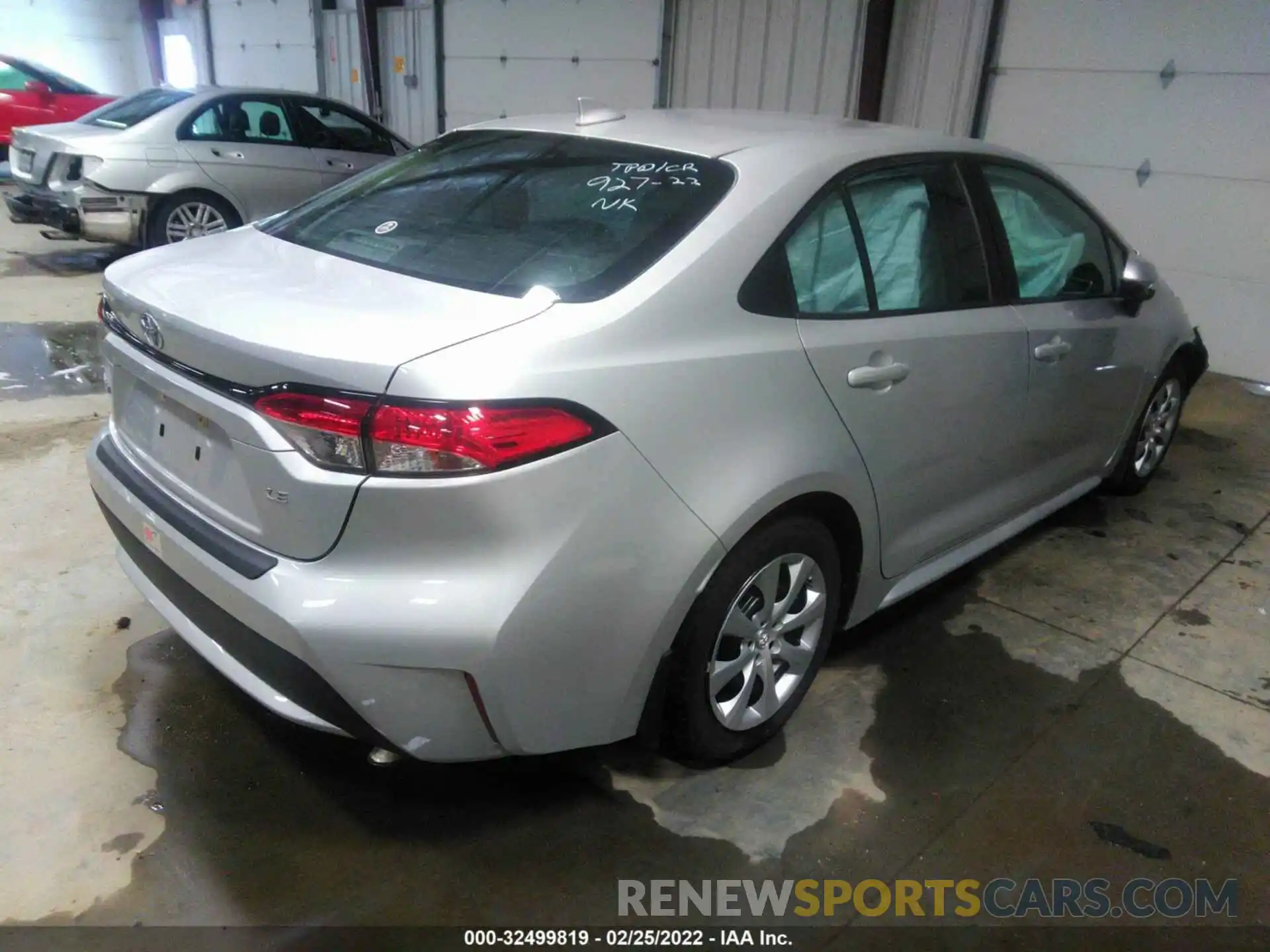 4 Photograph of a damaged car 5YFEPRAE5LP058731 TOYOTA COROLLA 2020