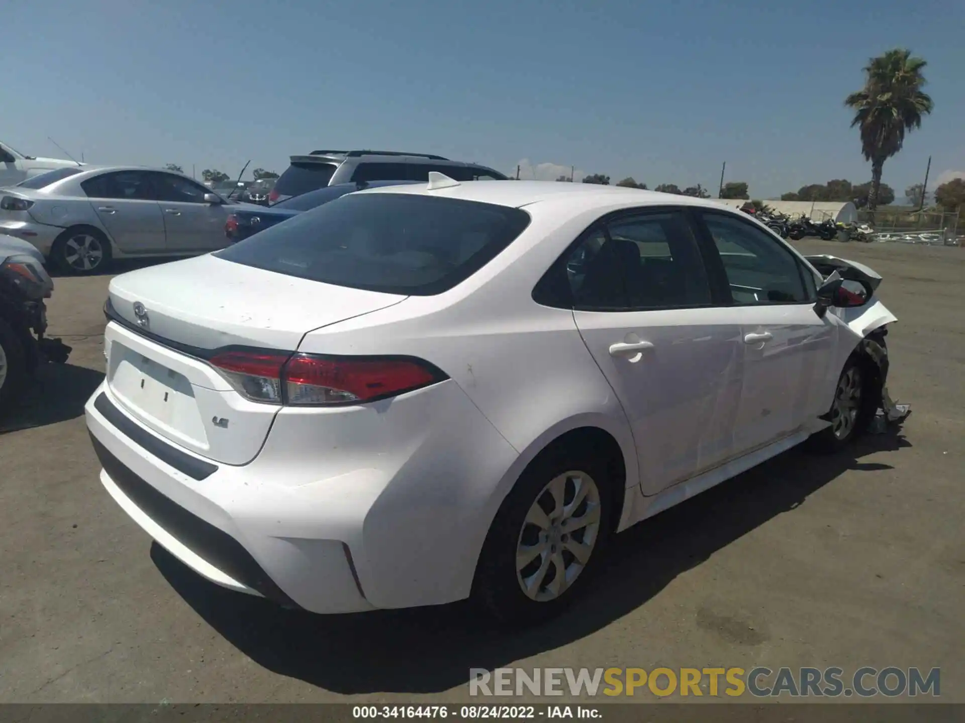 4 Photograph of a damaged car 5YFEPRAE5LP059331 TOYOTA COROLLA 2020