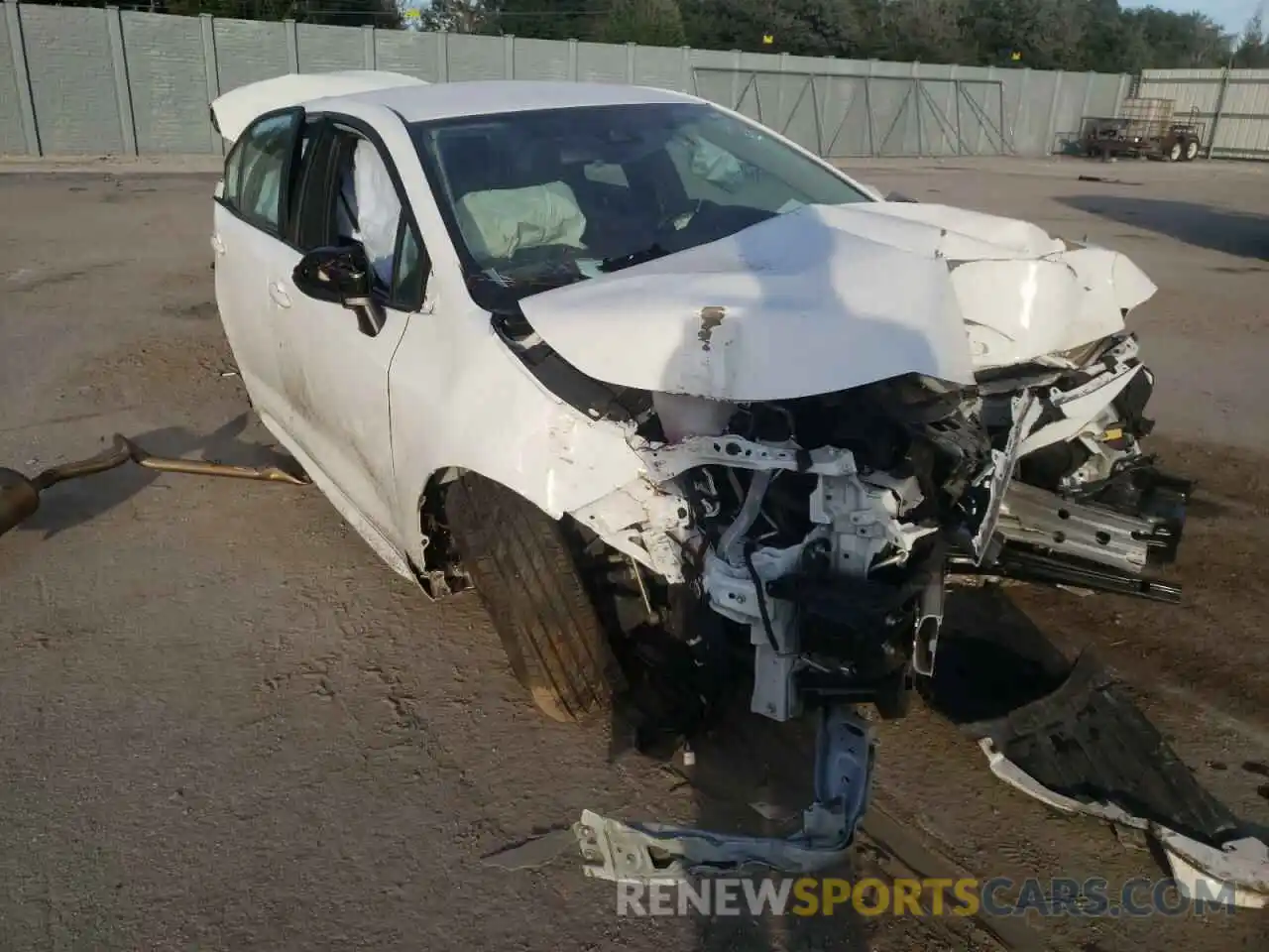 1 Photograph of a damaged car 5YFEPRAE5LP059555 TOYOTA COROLLA 2020