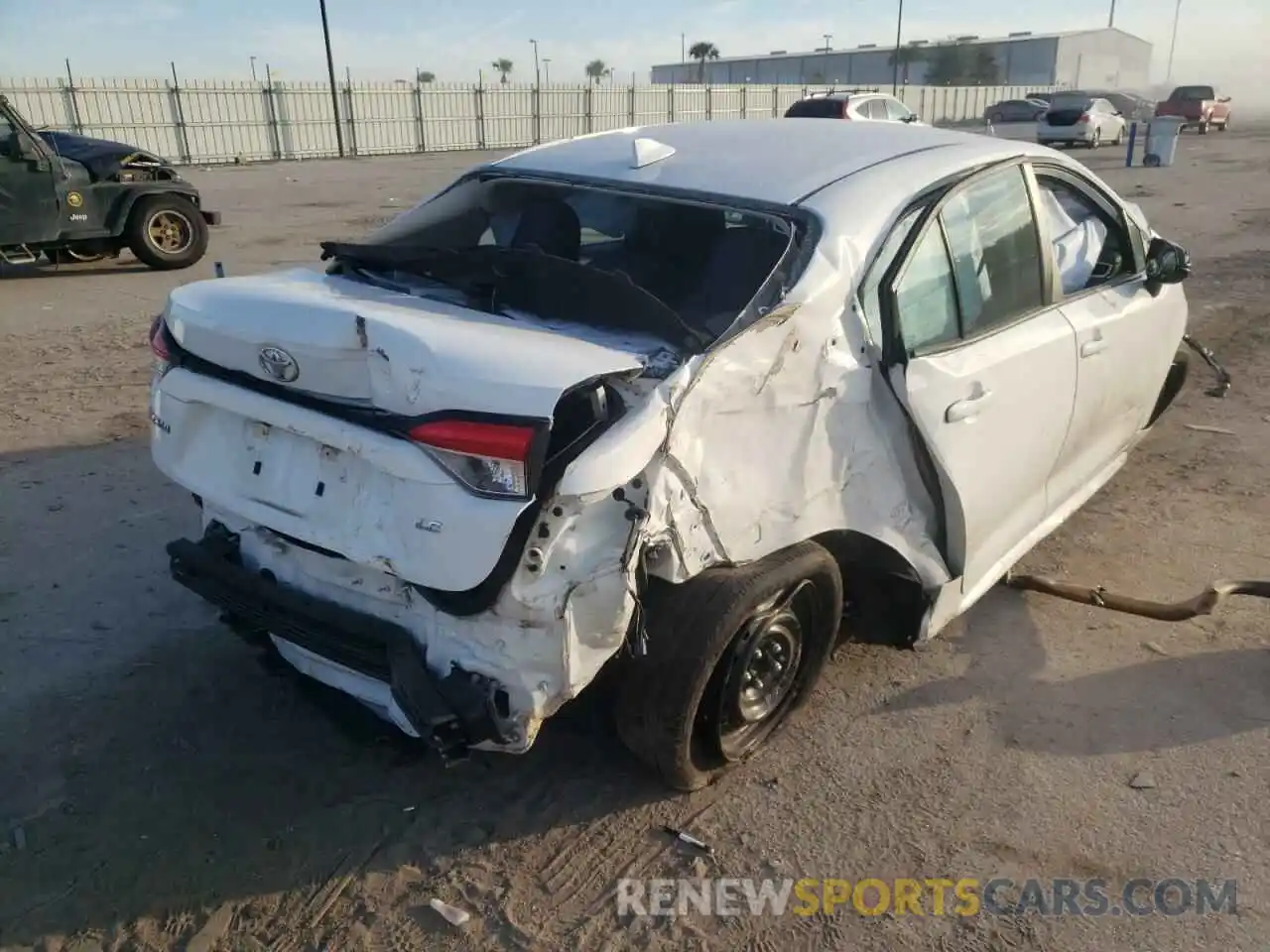 4 Photograph of a damaged car 5YFEPRAE5LP059555 TOYOTA COROLLA 2020