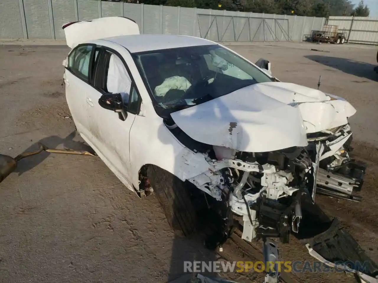 9 Photograph of a damaged car 5YFEPRAE5LP059555 TOYOTA COROLLA 2020