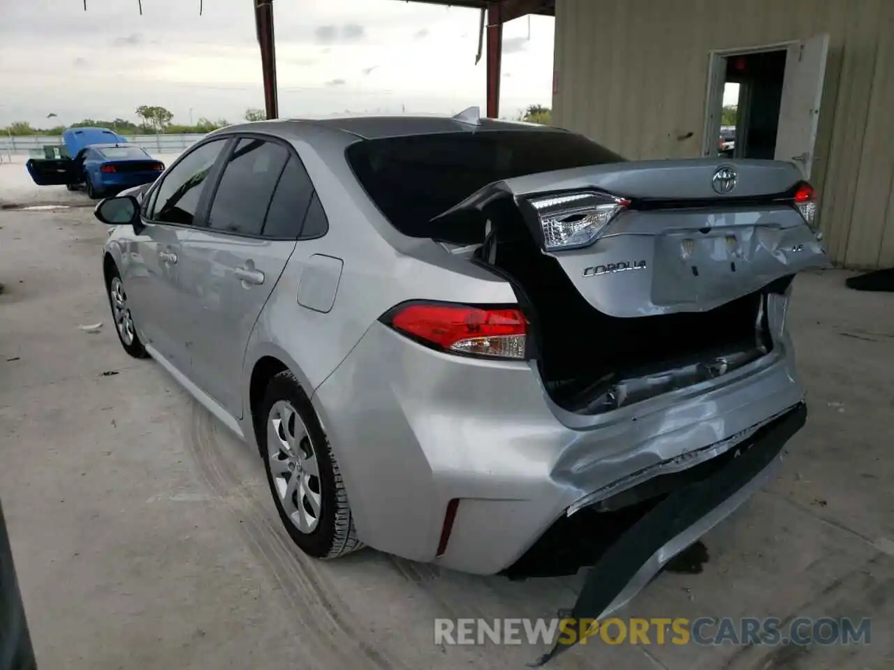 3 Photograph of a damaged car 5YFEPRAE5LP059636 TOYOTA COROLLA 2020