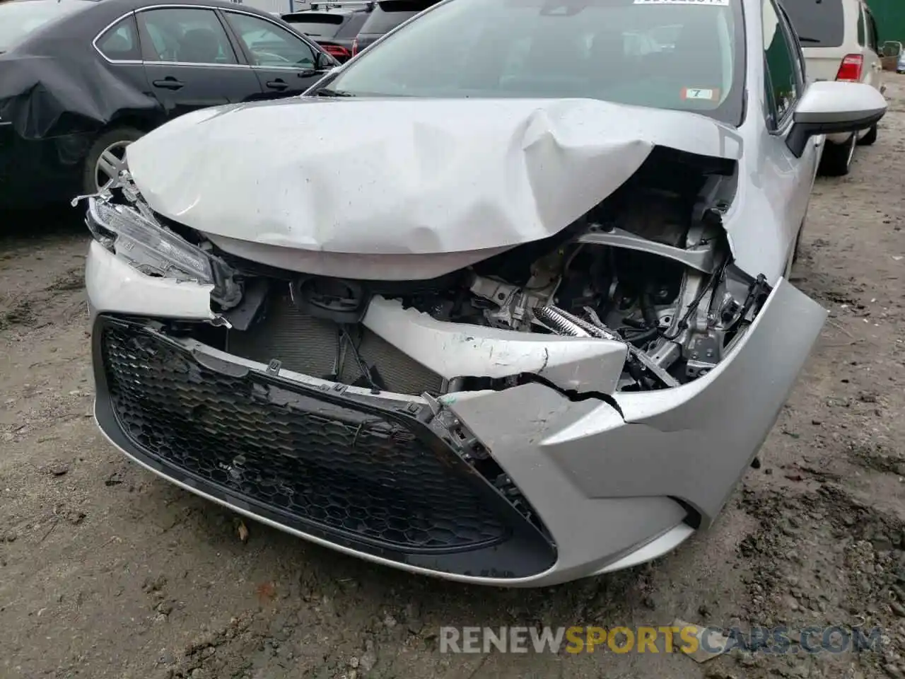 9 Photograph of a damaged car 5YFEPRAE5LP060429 TOYOTA COROLLA 2020