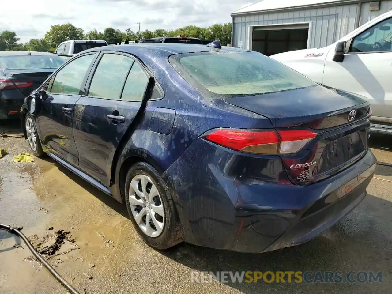 3 Photograph of a damaged car 5YFEPRAE5LP060513 TOYOTA COROLLA 2020