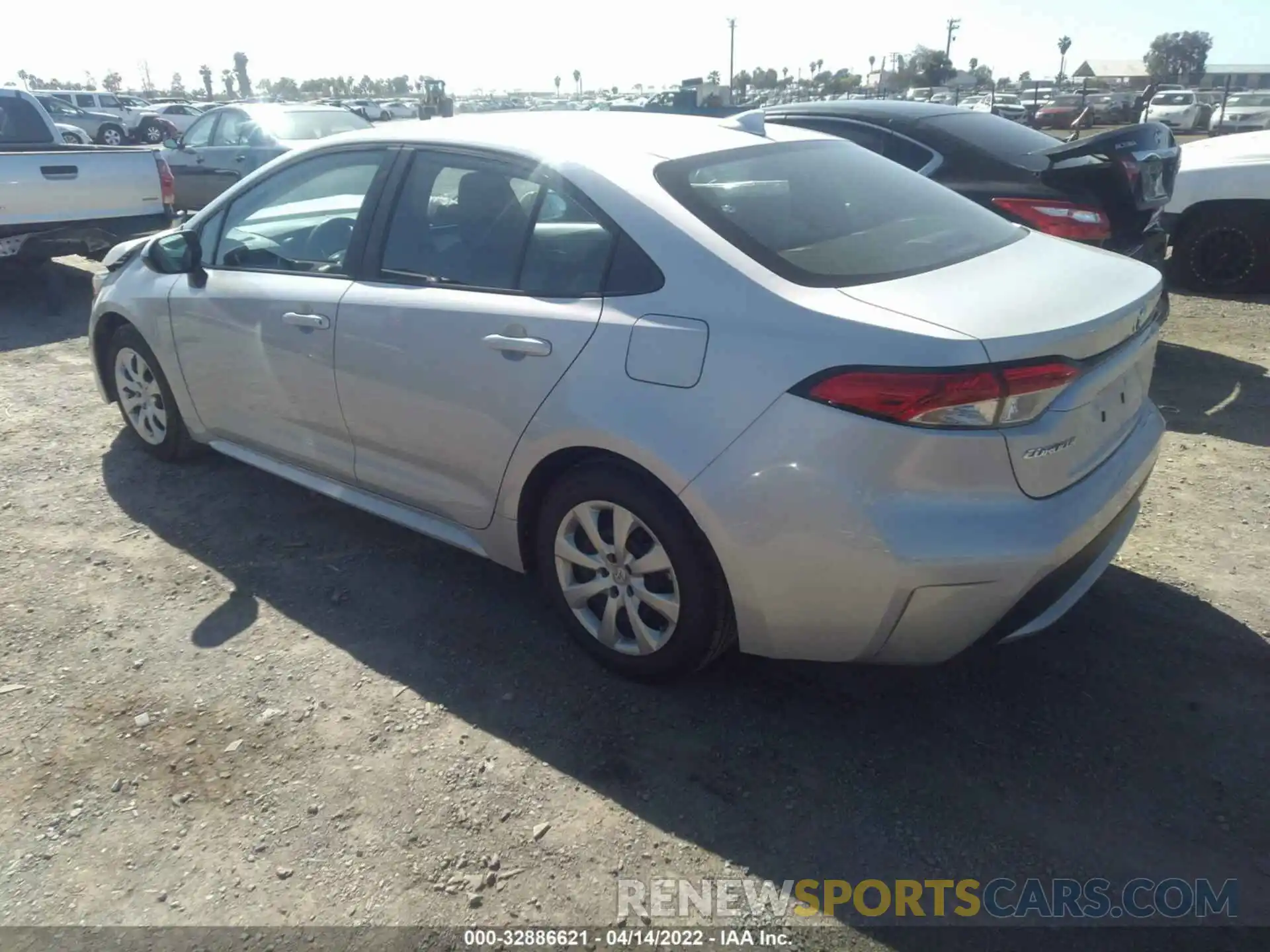 3 Photograph of a damaged car 5YFEPRAE5LP061239 TOYOTA COROLLA 2020