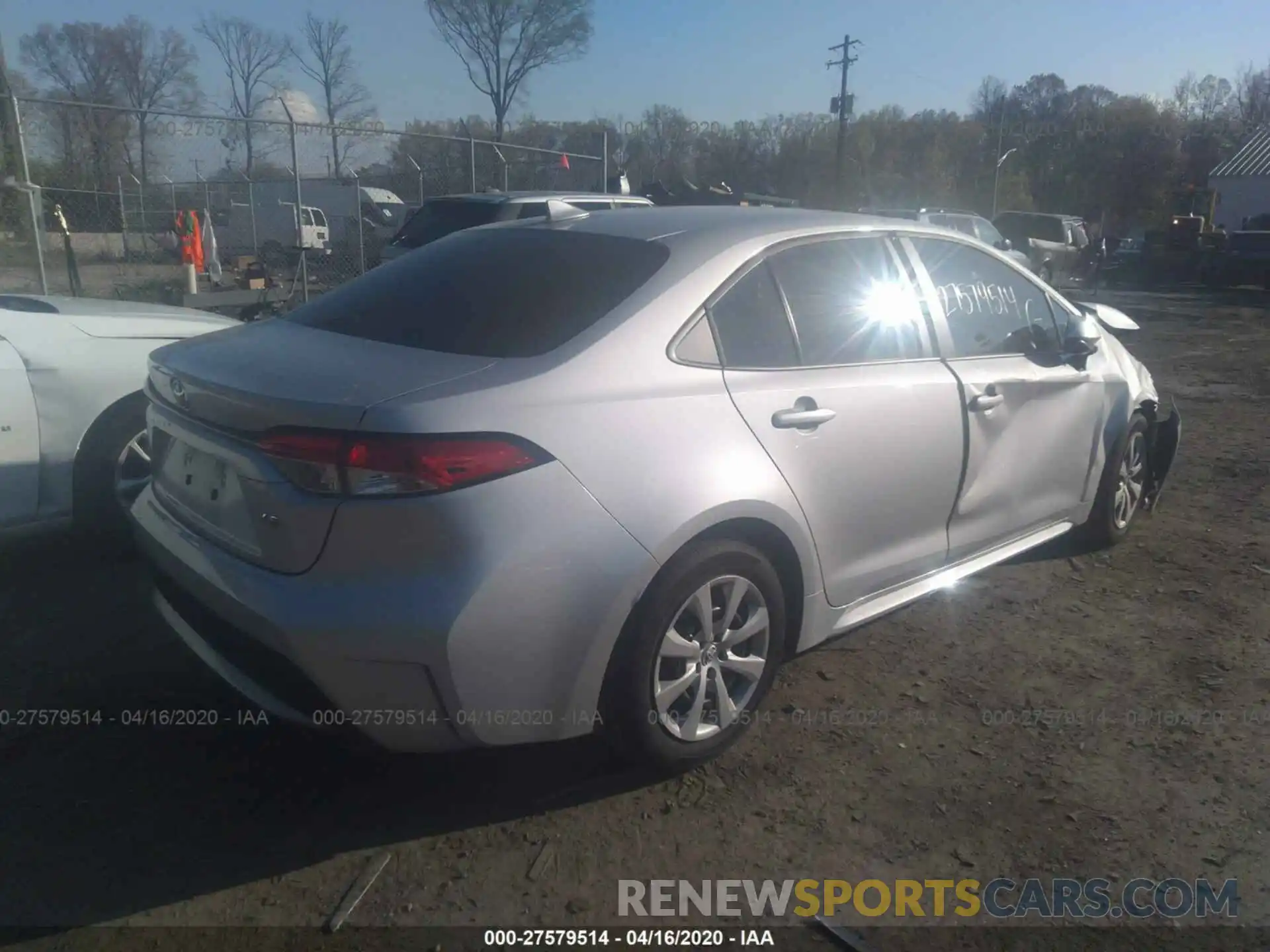 4 Photograph of a damaged car 5YFEPRAE5LP061290 TOYOTA COROLLA 2020