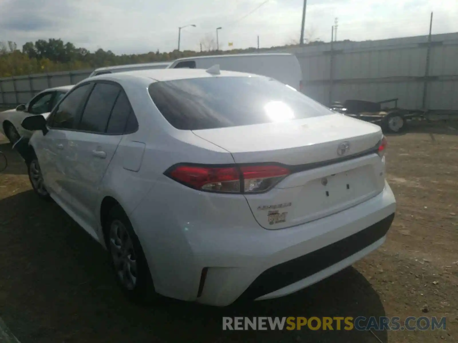 3 Photograph of a damaged car 5YFEPRAE5LP062018 TOYOTA COROLLA 2020