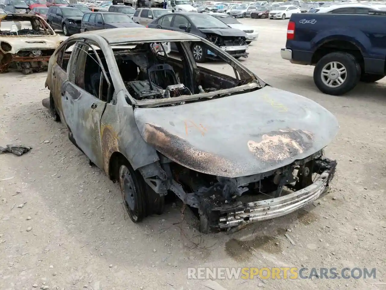 1 Photograph of a damaged car 5YFEPRAE5LP062200 TOYOTA COROLLA 2020