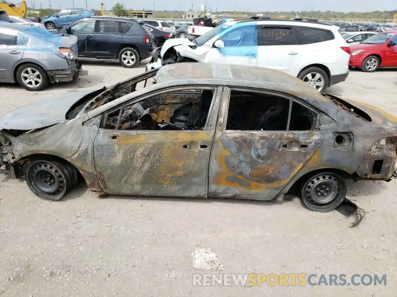 10 Photograph of a damaged car 5YFEPRAE5LP062200 TOYOTA COROLLA 2020