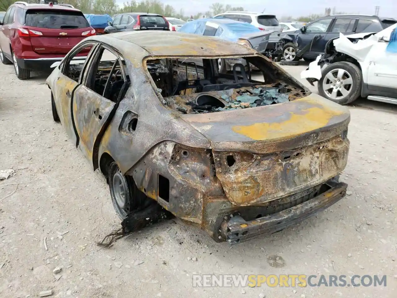 3 Photograph of a damaged car 5YFEPRAE5LP062200 TOYOTA COROLLA 2020