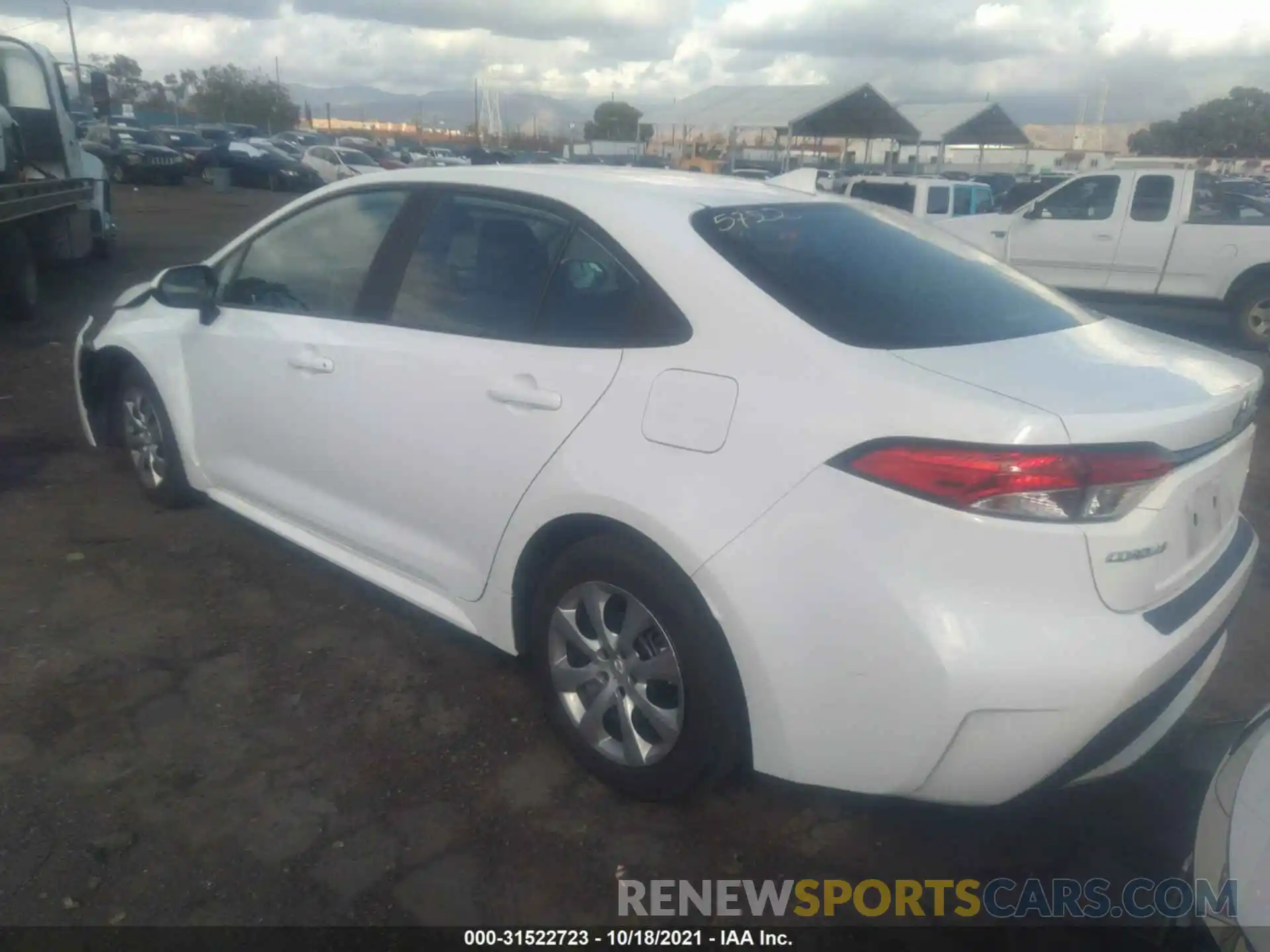 3 Photograph of a damaged car 5YFEPRAE5LP063346 TOYOTA COROLLA 2020