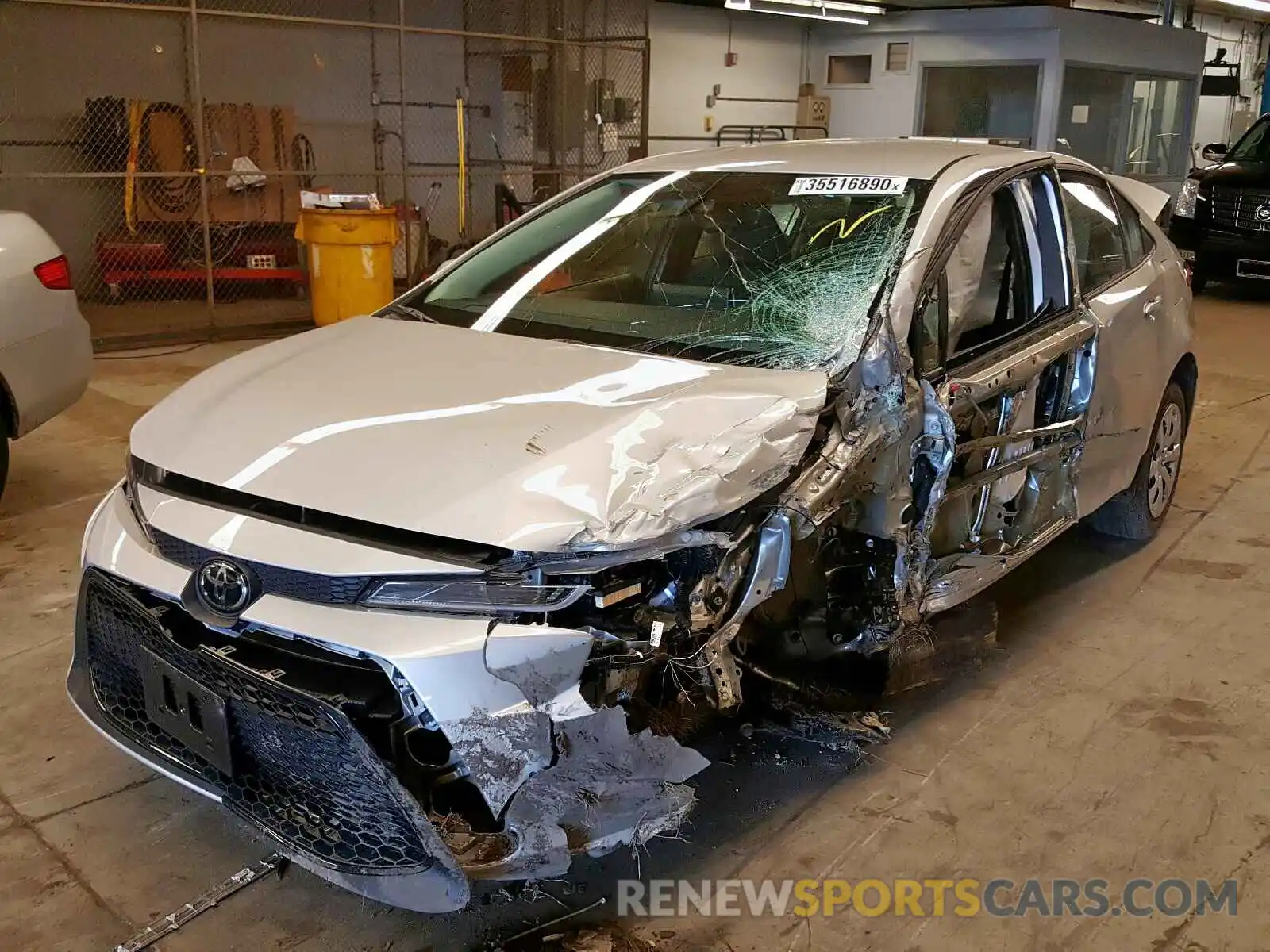 2 Photograph of a damaged car 5YFEPRAE5LP063976 TOYOTA COROLLA 2020