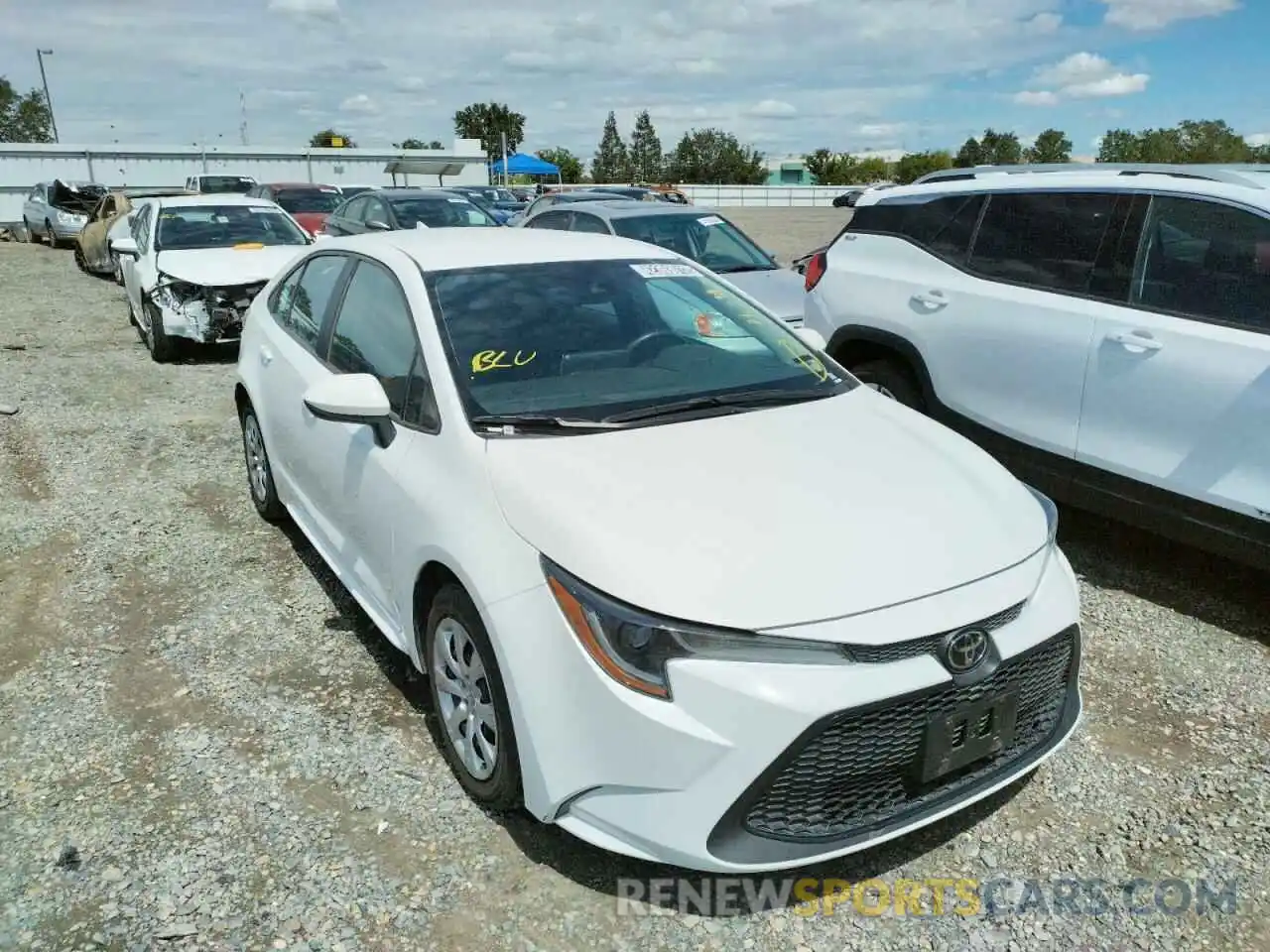 9 Photograph of a damaged car 5YFEPRAE5LP064061 TOYOTA COROLLA 2020