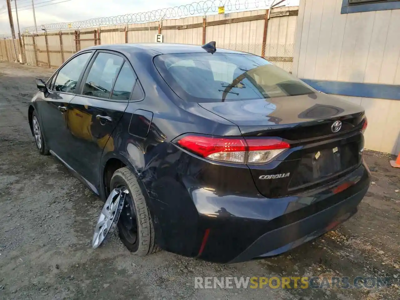 3 Photograph of a damaged car 5YFEPRAE5LP064593 TOYOTA COROLLA 2020