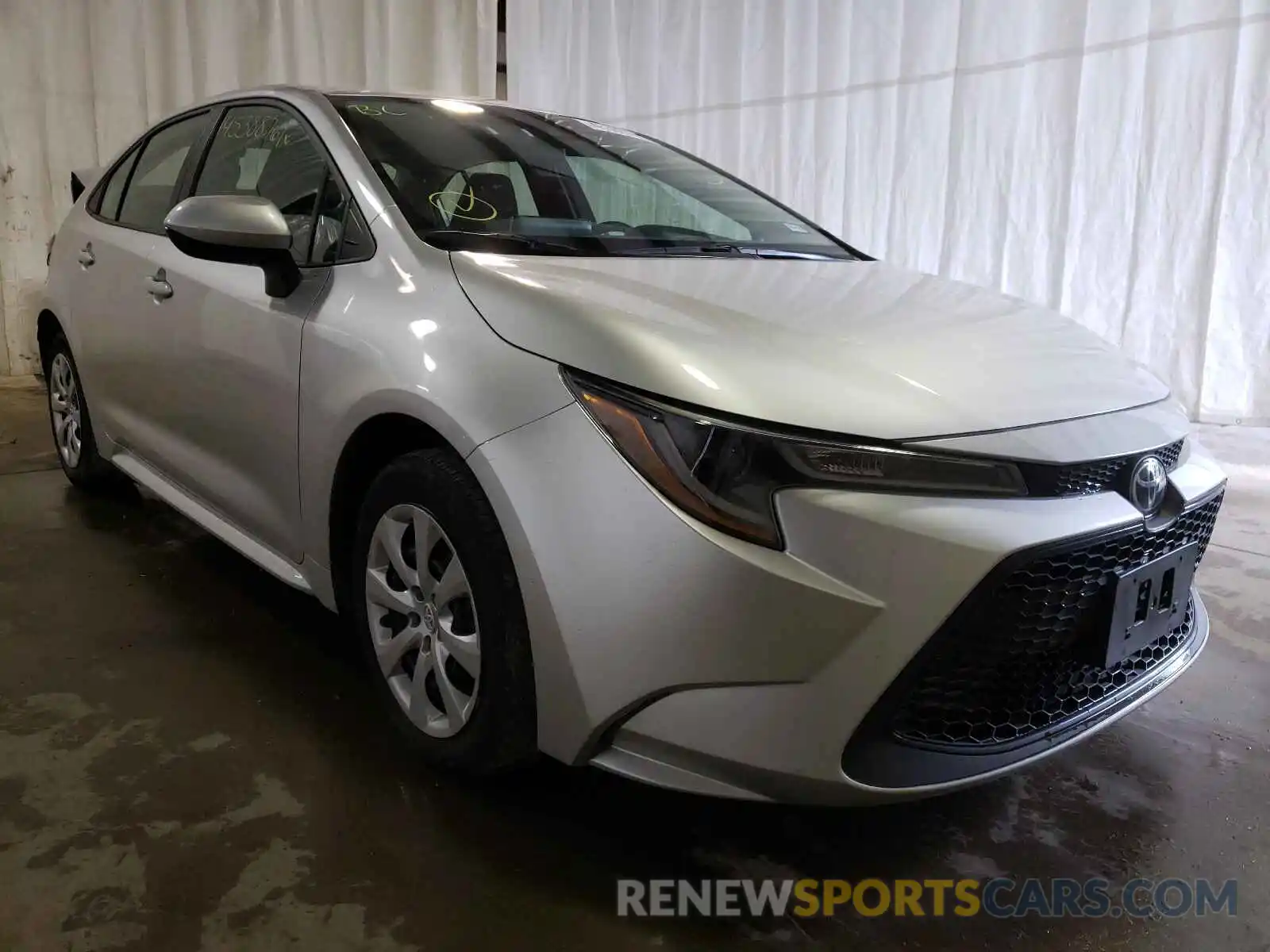 1 Photograph of a damaged car 5YFEPRAE5LP064772 TOYOTA COROLLA 2020