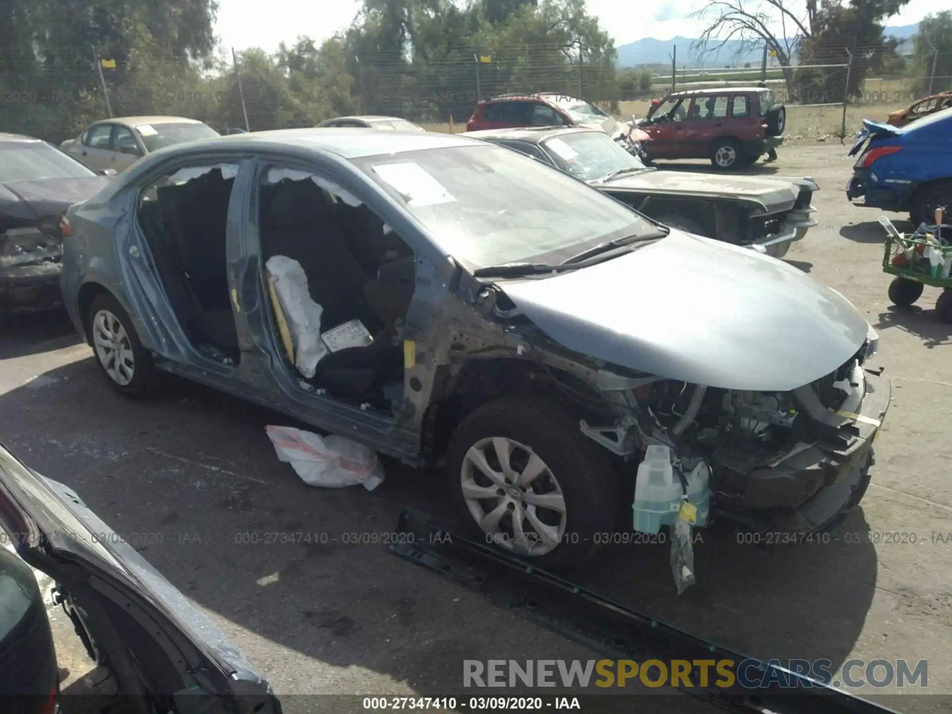 1 Photograph of a damaged car 5YFEPRAE5LP065081 TOYOTA COROLLA 2020