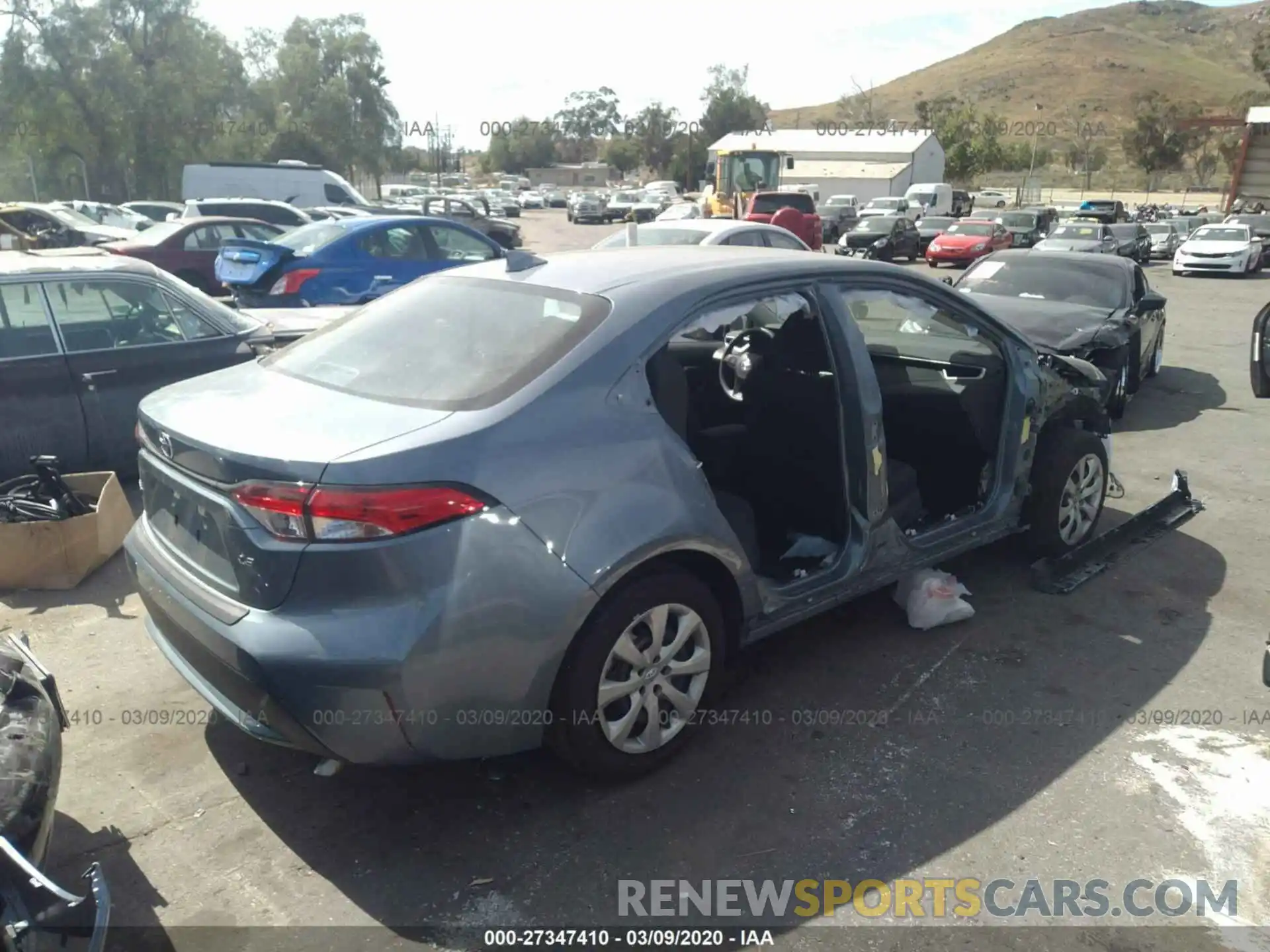 4 Photograph of a damaged car 5YFEPRAE5LP065081 TOYOTA COROLLA 2020