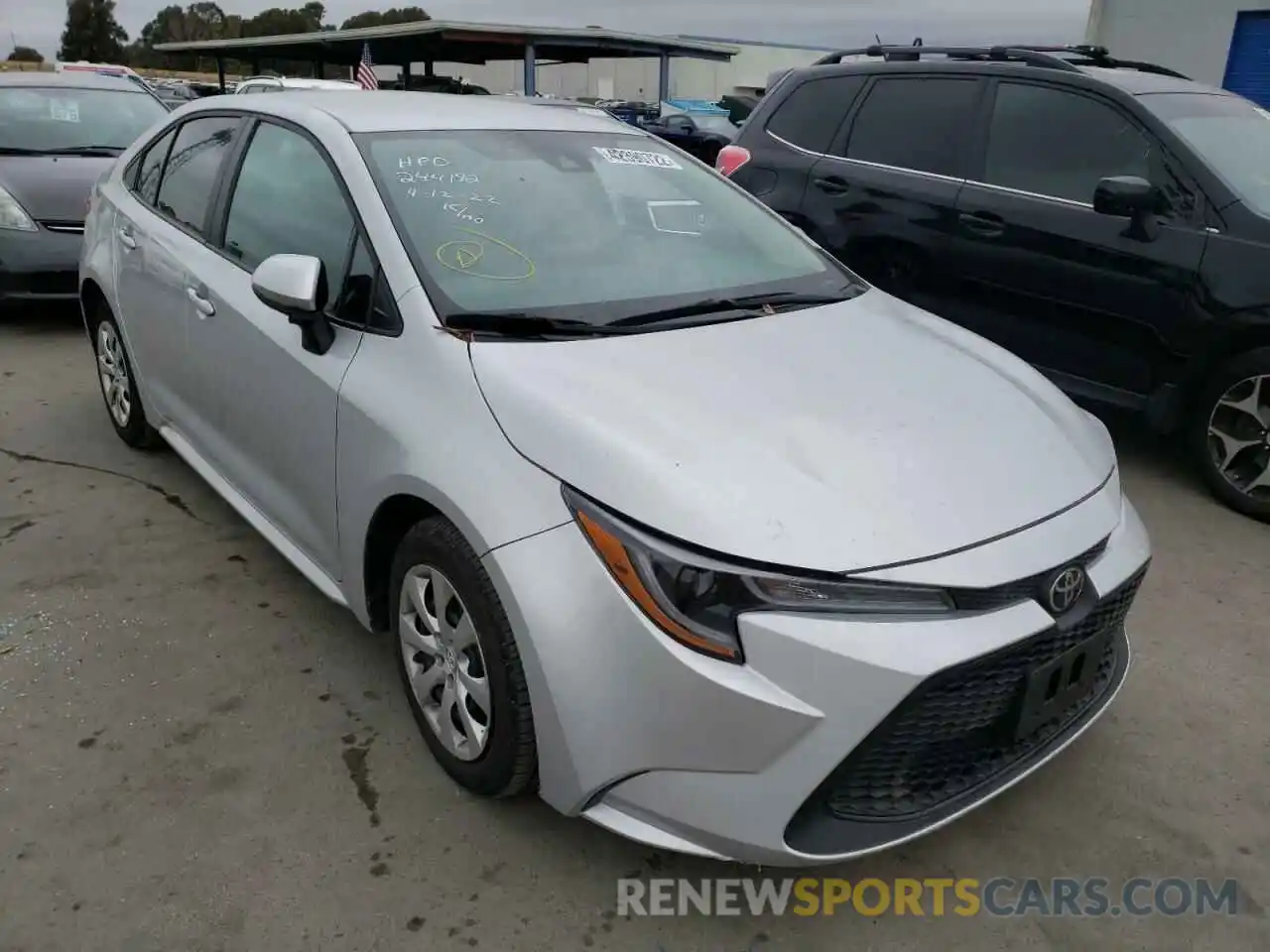 1 Photograph of a damaged car 5YFEPRAE5LP065131 TOYOTA COROLLA 2020