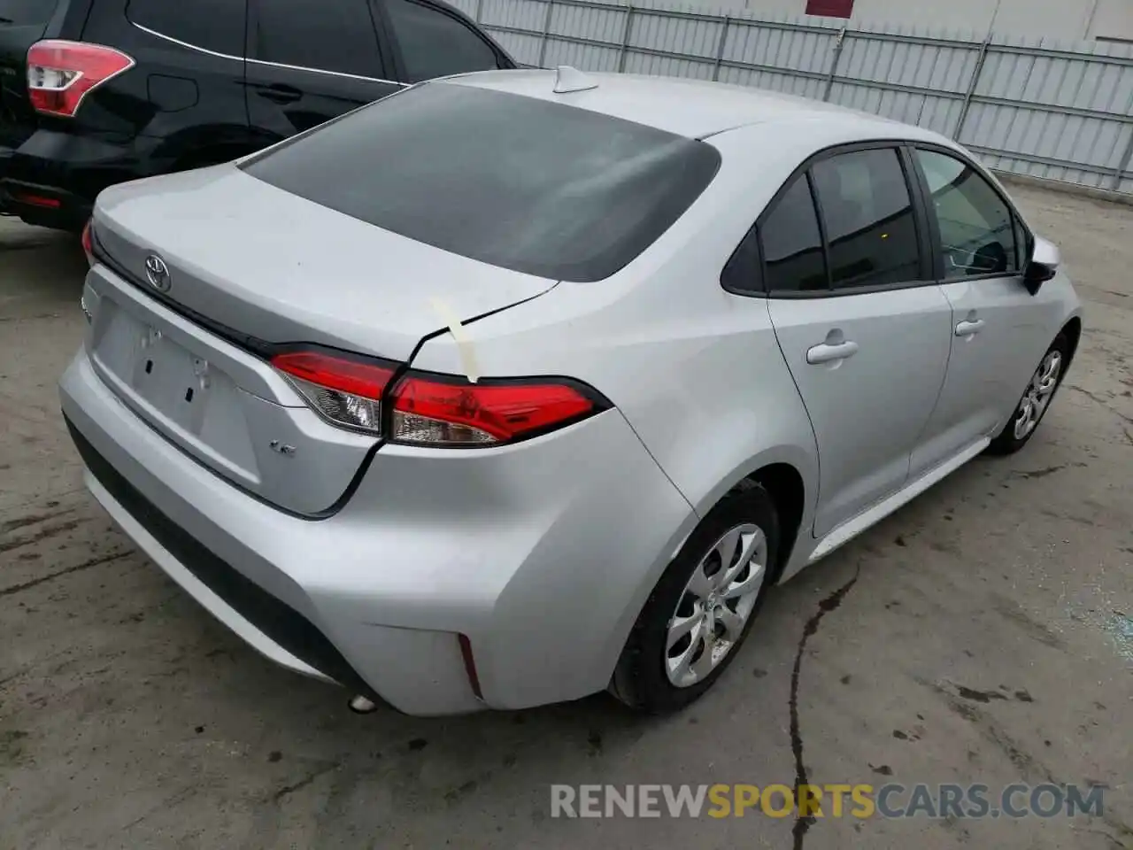 4 Photograph of a damaged car 5YFEPRAE5LP065131 TOYOTA COROLLA 2020