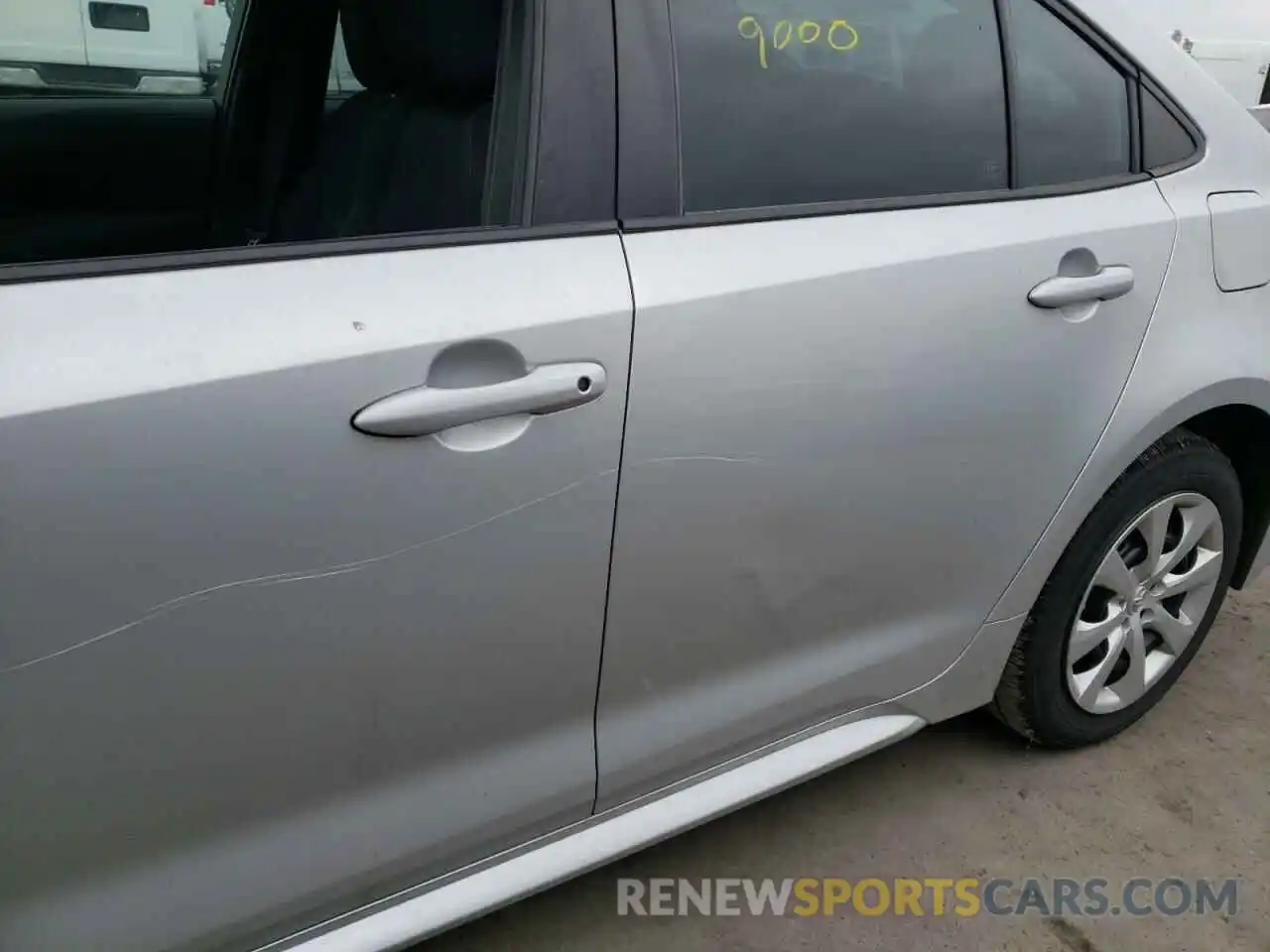 9 Photograph of a damaged car 5YFEPRAE5LP065131 TOYOTA COROLLA 2020