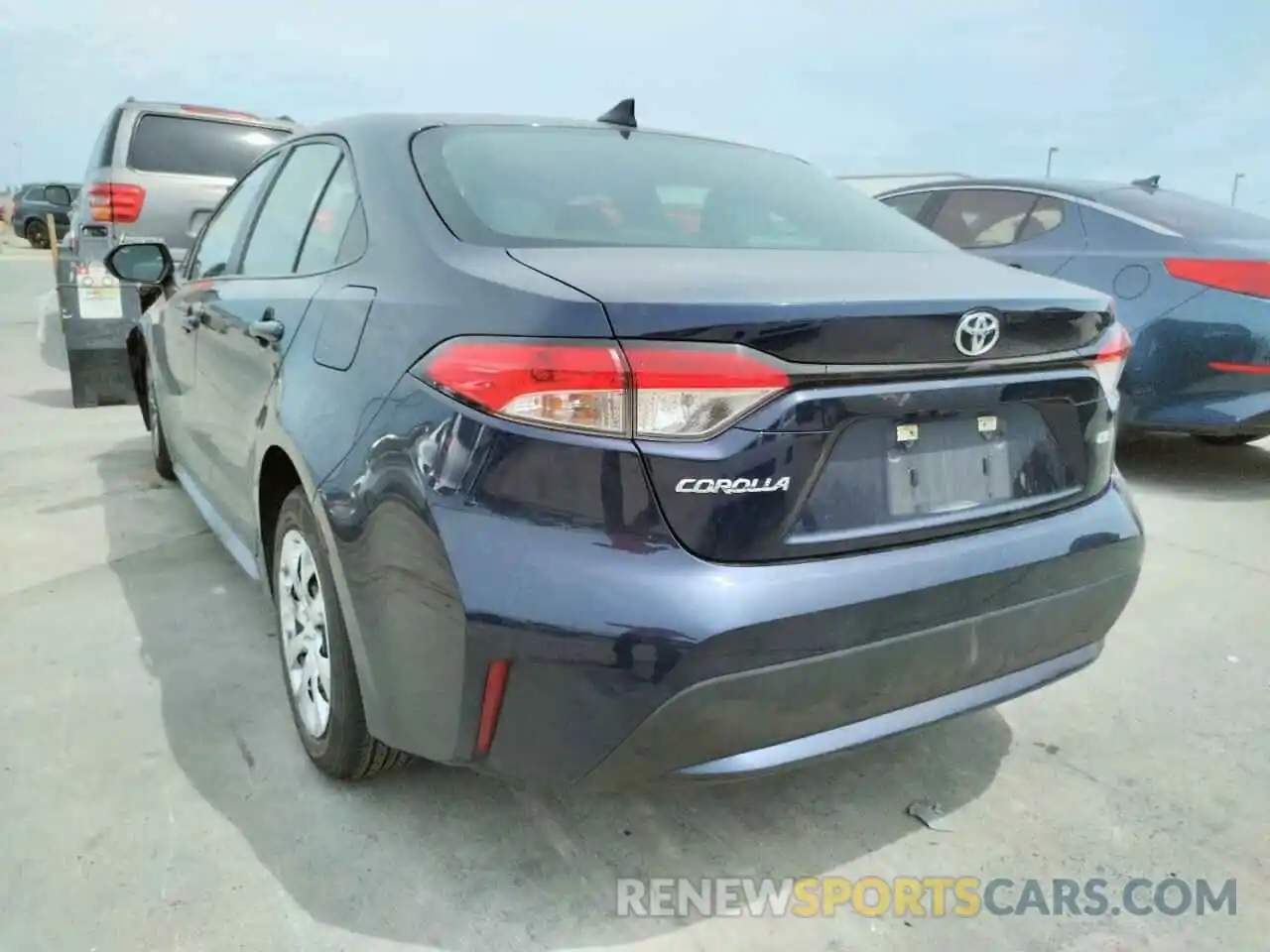 3 Photograph of a damaged car 5YFEPRAE5LP065162 TOYOTA COROLLA 2020