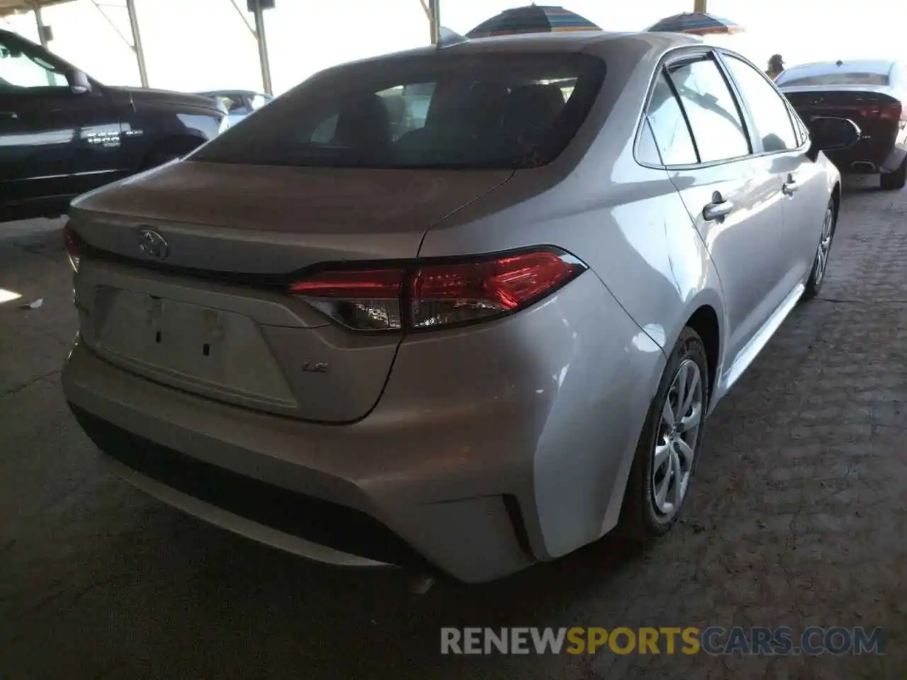 4 Photograph of a damaged car 5YFEPRAE5LP065873 TOYOTA COROLLA 2020