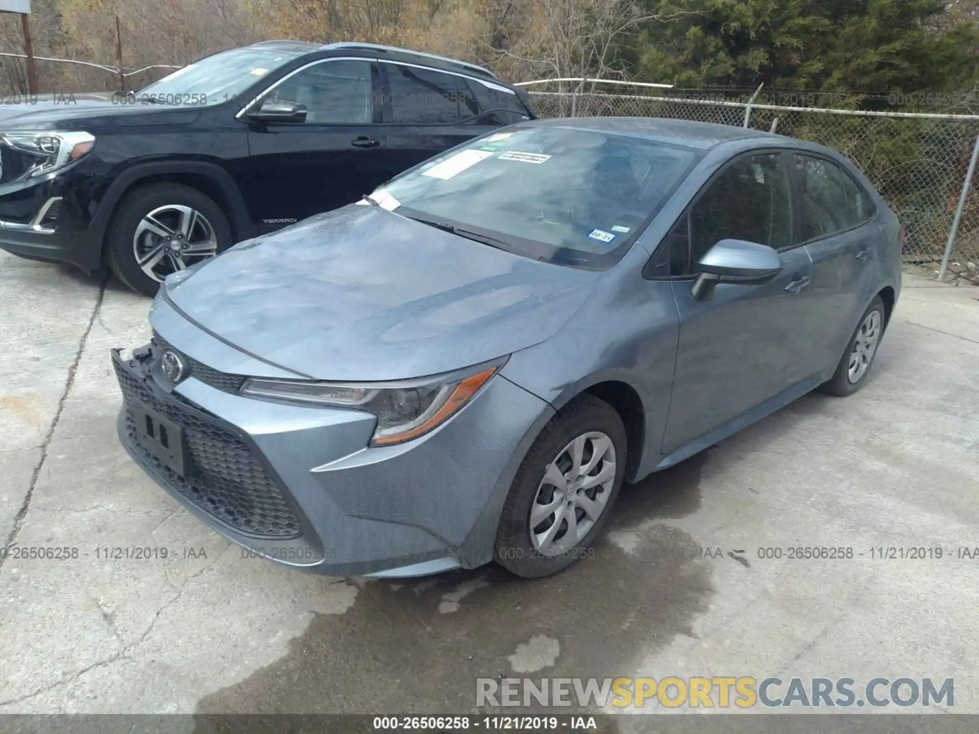 2 Photograph of a damaged car 5YFEPRAE5LP065923 TOYOTA COROLLA 2020