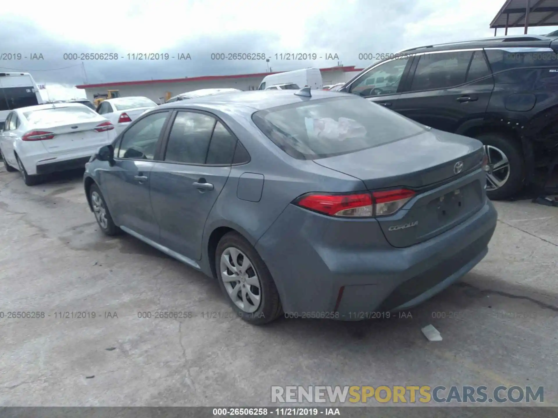 3 Photograph of a damaged car 5YFEPRAE5LP065923 TOYOTA COROLLA 2020