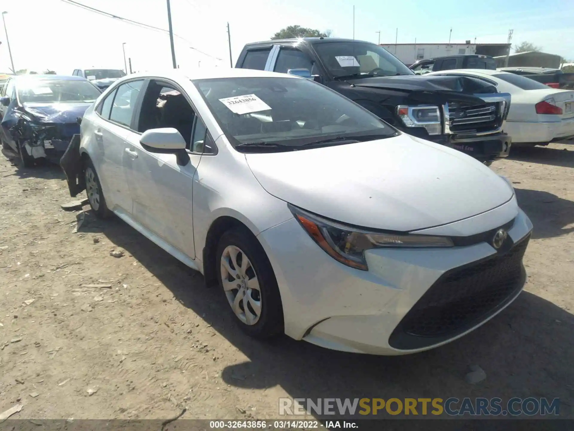 1 Photograph of a damaged car 5YFEPRAE5LP066179 TOYOTA COROLLA 2020