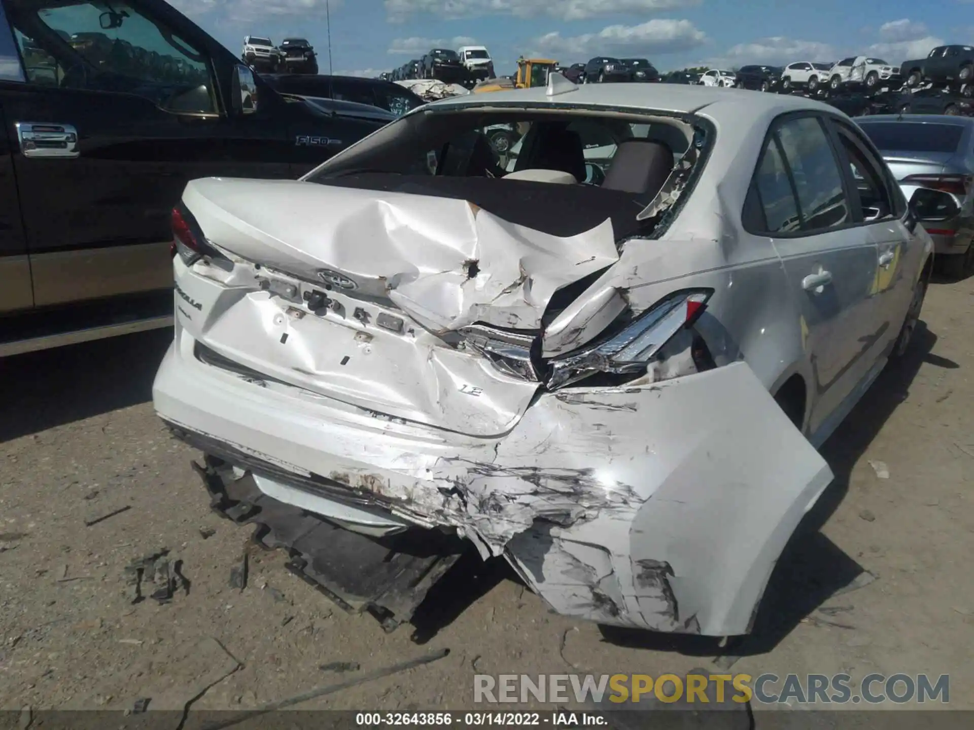 6 Photograph of a damaged car 5YFEPRAE5LP066179 TOYOTA COROLLA 2020