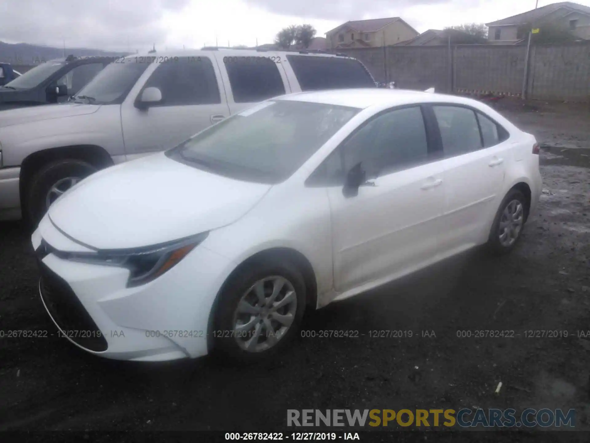 2 Photograph of a damaged car 5YFEPRAE5LP066604 TOYOTA COROLLA 2020