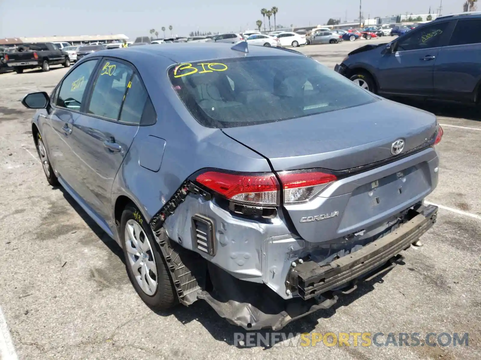 3 Photograph of a damaged car 5YFEPRAE5LP067462 TOYOTA COROLLA 2020