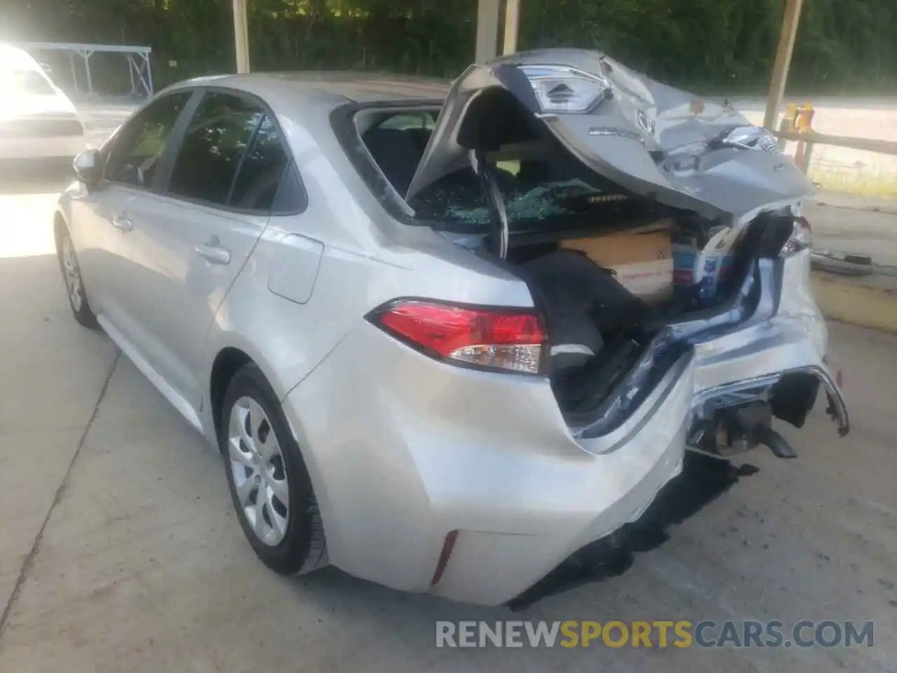 3 Photograph of a damaged car 5YFEPRAE5LP068014 TOYOTA COROLLA 2020