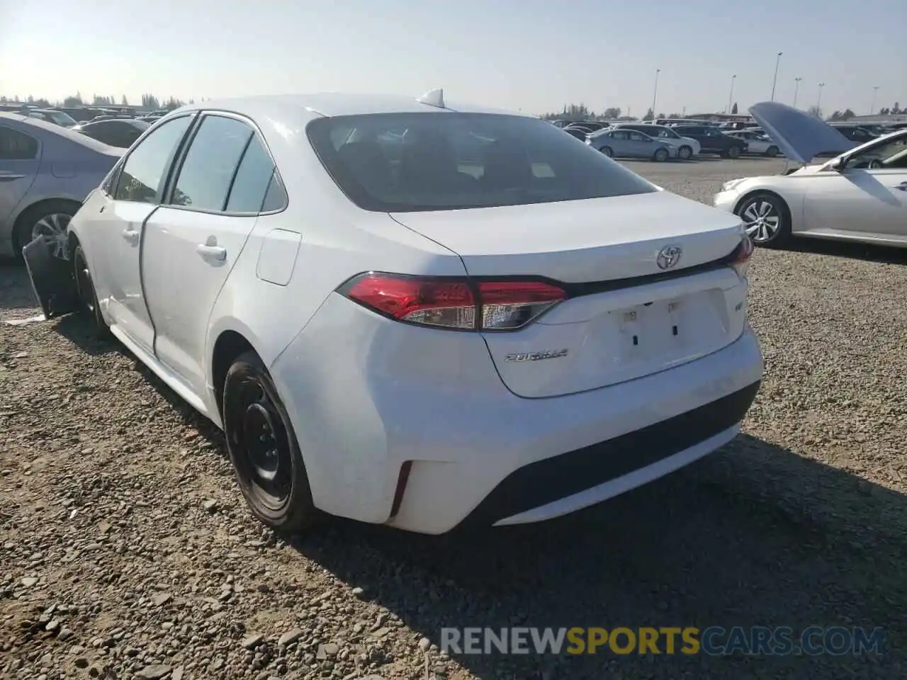 3 Photograph of a damaged car 5YFEPRAE5LP068871 TOYOTA COROLLA 2020