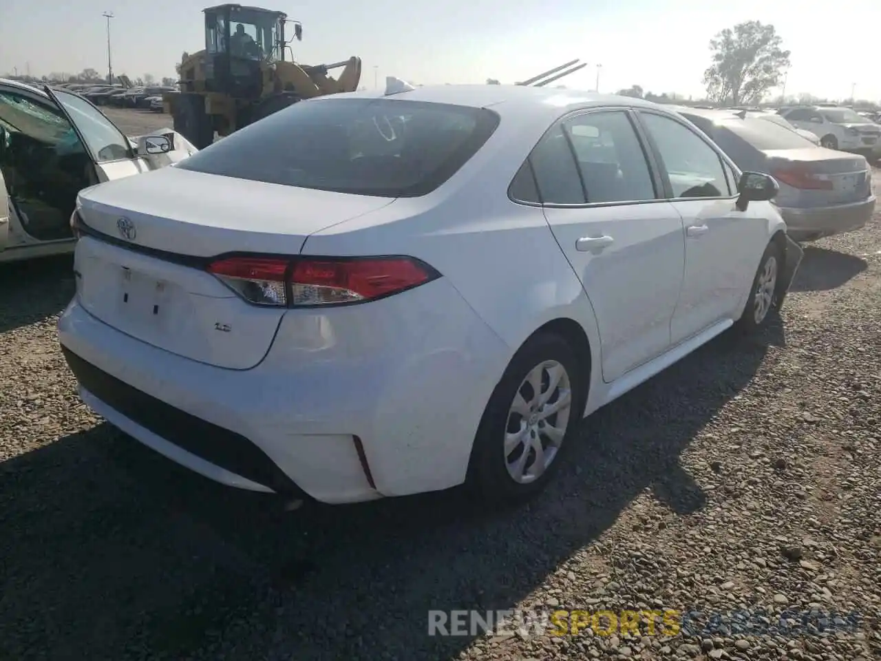 4 Photograph of a damaged car 5YFEPRAE5LP068871 TOYOTA COROLLA 2020