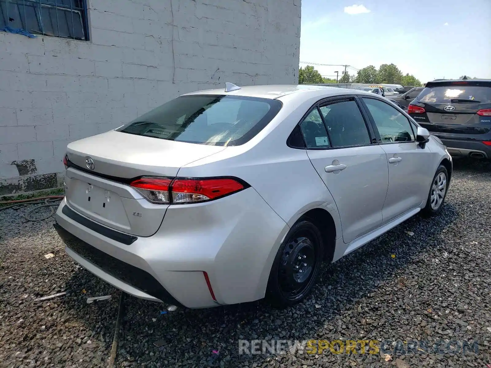 4 Photograph of a damaged car 5YFEPRAE5LP069132 TOYOTA COROLLA 2020