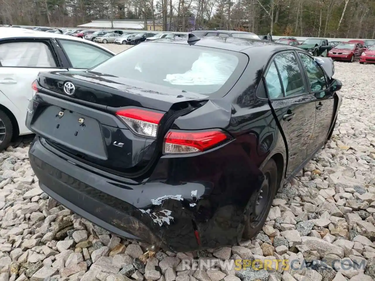 4 Photograph of a damaged car 5YFEPRAE5LP069406 TOYOTA COROLLA 2020