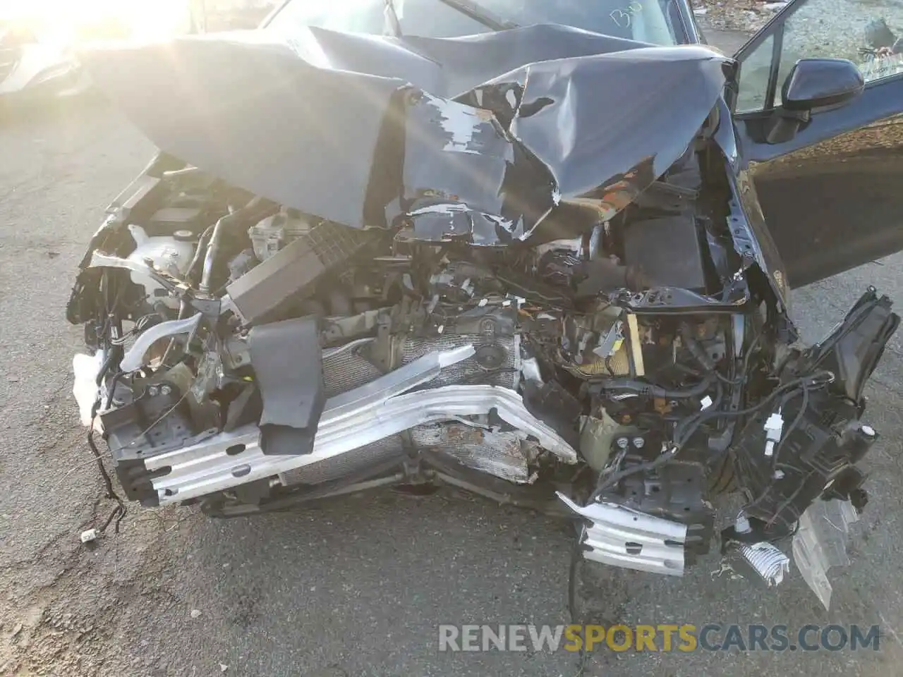 7 Photograph of a damaged car 5YFEPRAE5LP069406 TOYOTA COROLLA 2020