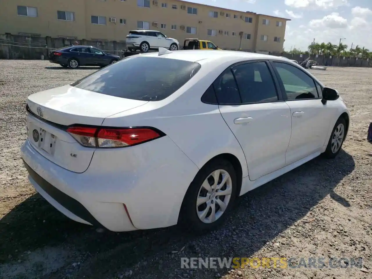 4 Photograph of a damaged car 5YFEPRAE5LP072094 TOYOTA COROLLA 2020