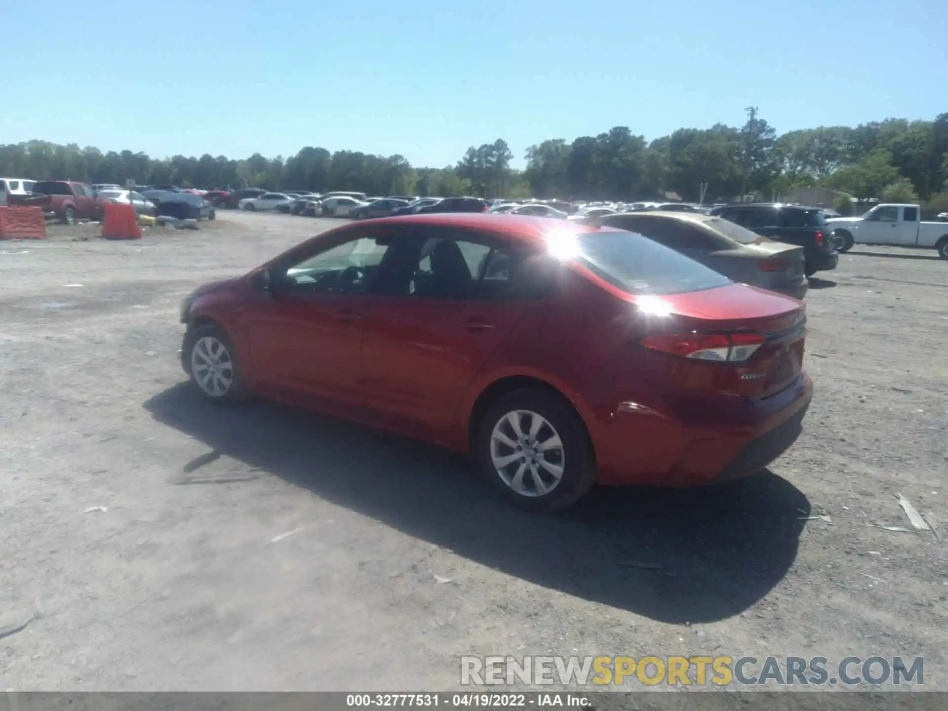 3 Photograph of a damaged car 5YFEPRAE5LP072726 TOYOTA COROLLA 2020