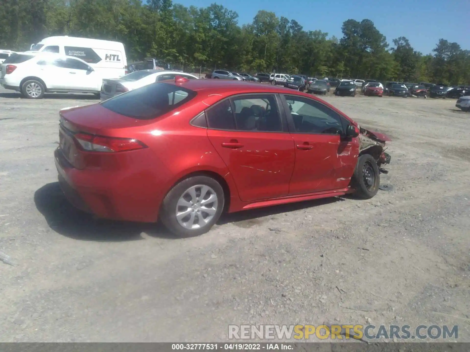 4 Photograph of a damaged car 5YFEPRAE5LP072726 TOYOTA COROLLA 2020