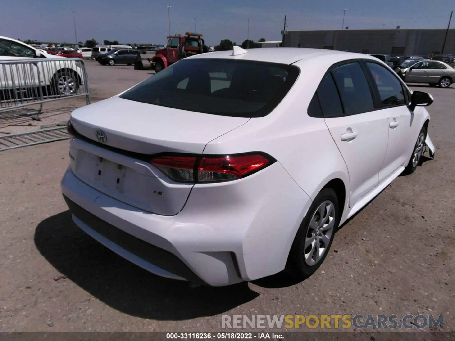 4 Photograph of a damaged car 5YFEPRAE5LP073861 TOYOTA COROLLA 2020