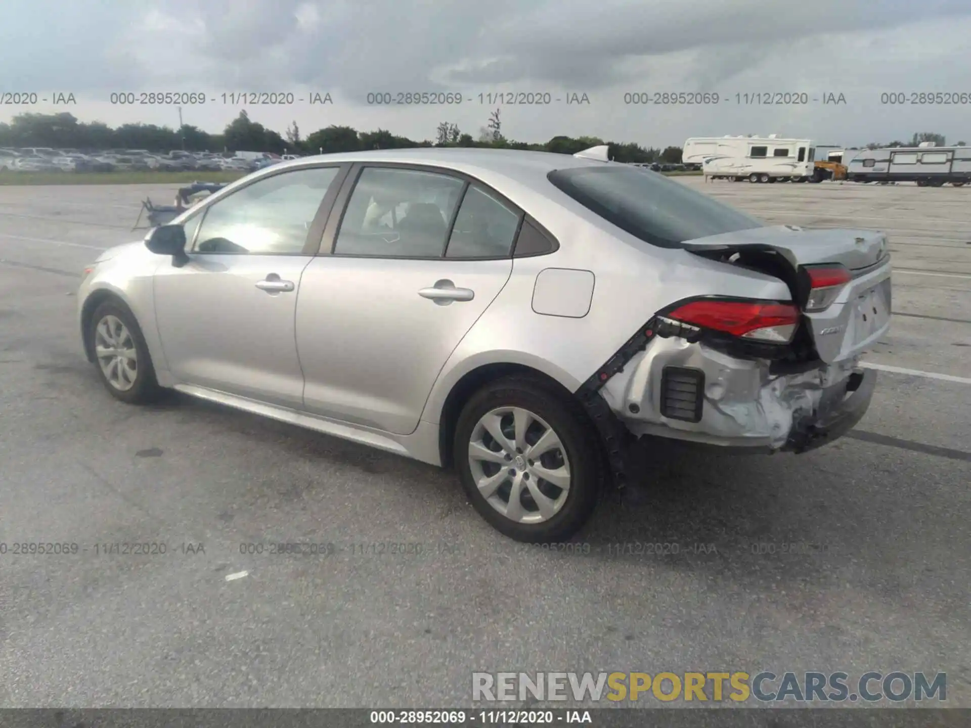 3 Photograph of a damaged car 5YFEPRAE5LP074220 TOYOTA COROLLA 2020