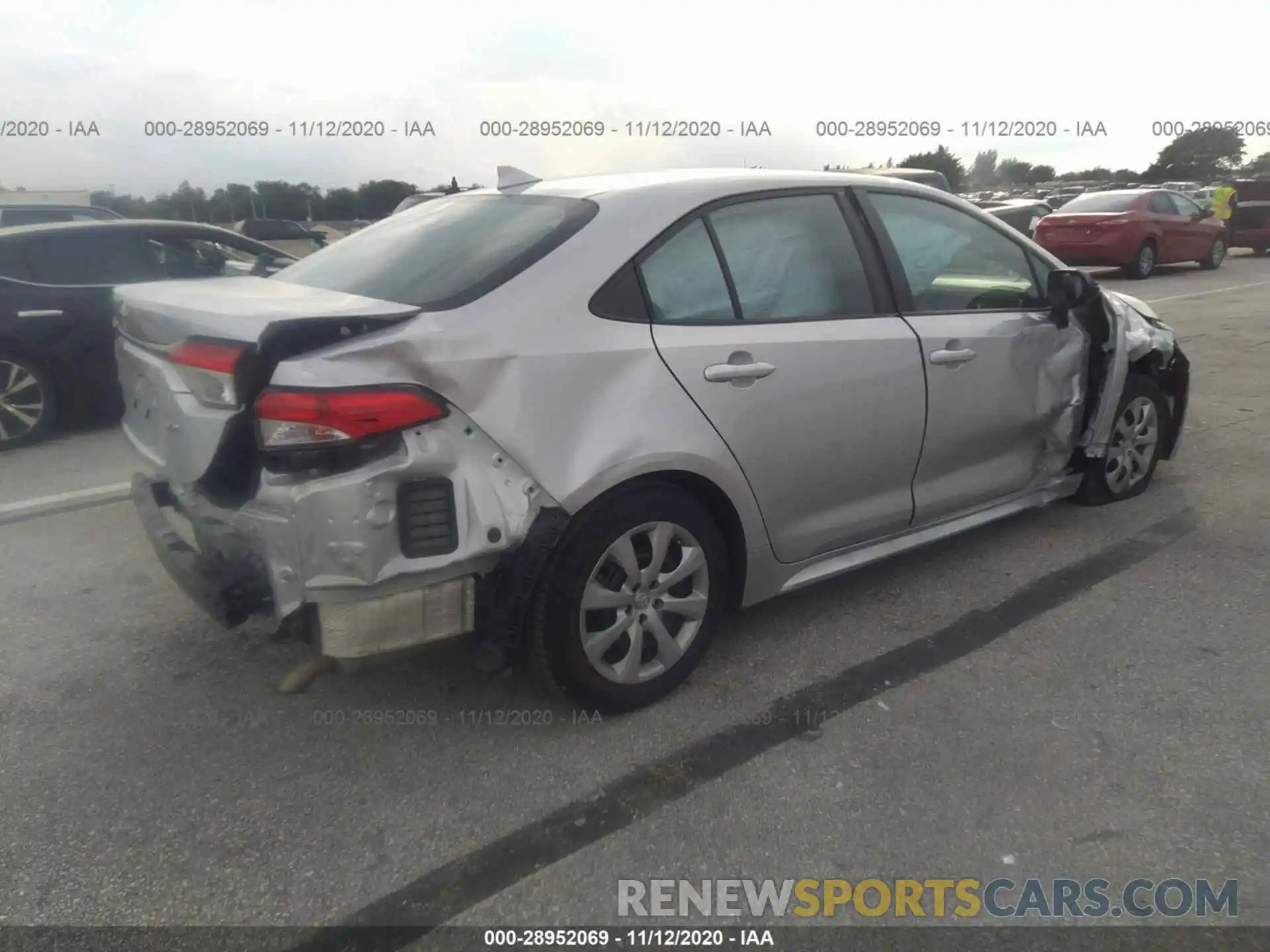 4 Photograph of a damaged car 5YFEPRAE5LP074220 TOYOTA COROLLA 2020