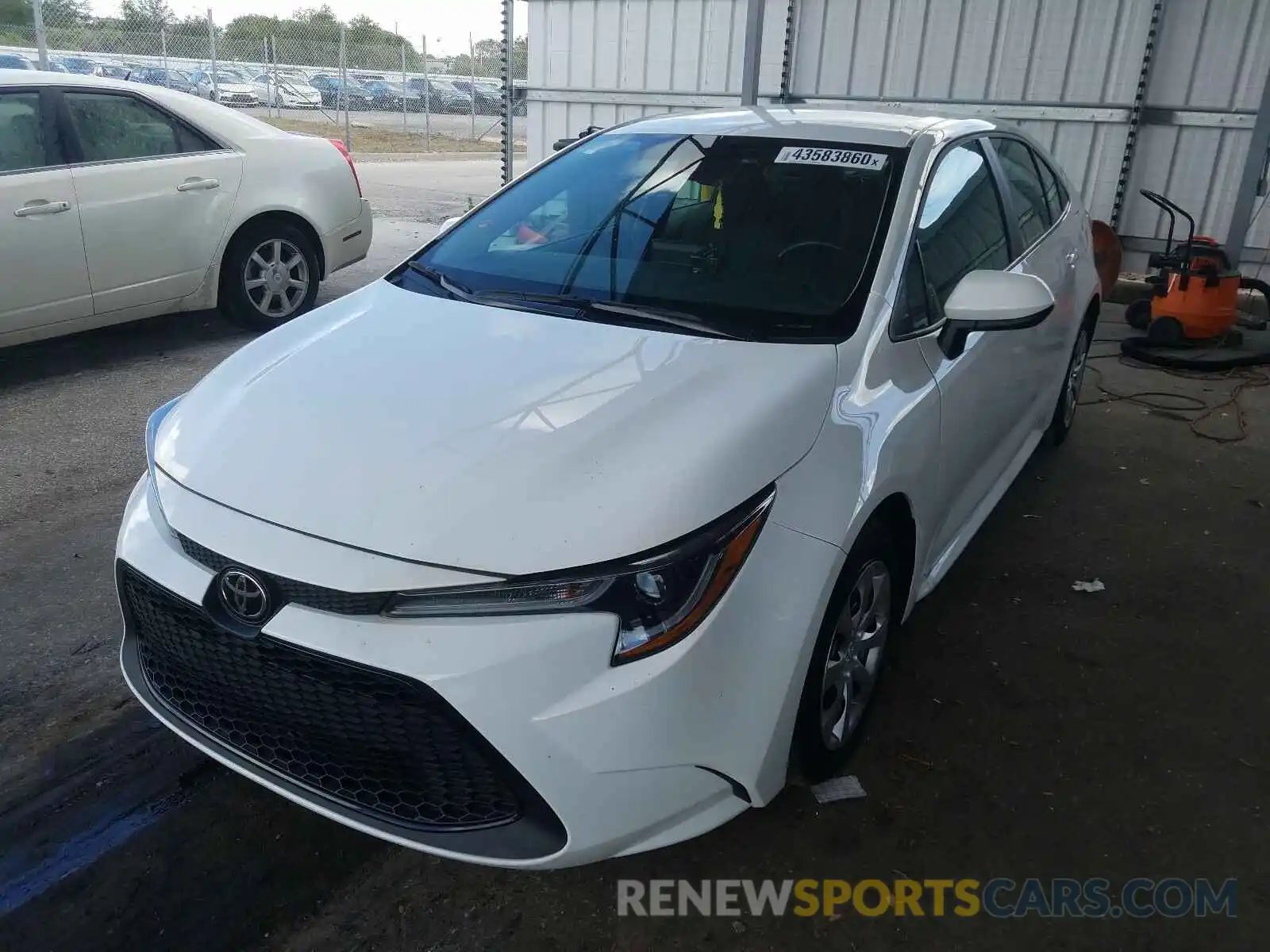 2 Photograph of a damaged car 5YFEPRAE5LP074654 TOYOTA COROLLA 2020