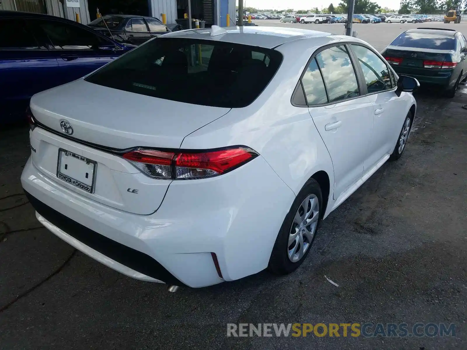 4 Photograph of a damaged car 5YFEPRAE5LP074654 TOYOTA COROLLA 2020