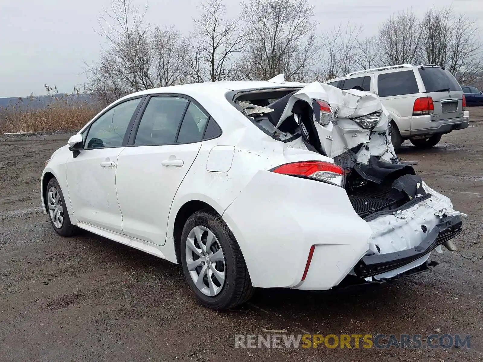 3 Photograph of a damaged car 5YFEPRAE5LP074699 TOYOTA COROLLA 2020